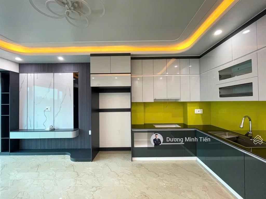 Nhà 6,5 tầng thang máy tuyến 2 lê hồng phong sau lạc hồng 40m² đường 13,5m