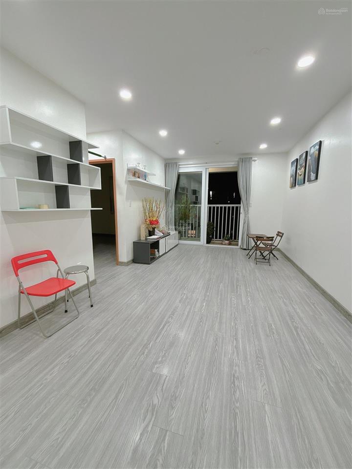 Chính chủ cần chuyển nhượng căn góc 2pn 2 ban công, đã sổ tại chung cư tara khu trung tâm quận 8