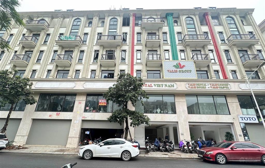 Ngộp bank cắt lỗ him lam vạn phúc kd 29 tỷ