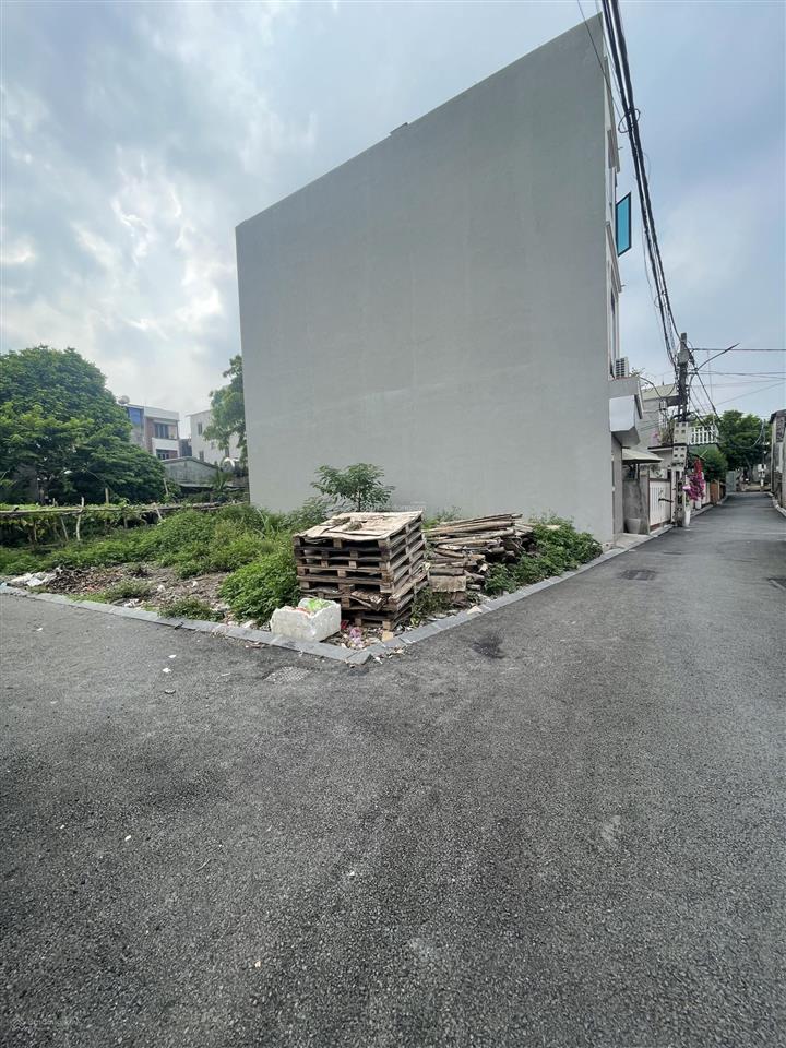 Lô góc 46m² uy nỗ gần bến xe đông anh, giá hơn 3 tỷ mt 4,6m. ngõ ô tô thông tứ tung