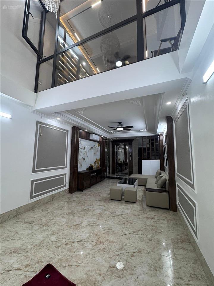Bán mảnh đất phân lô lạc trung ôtô tránh sổ vuông hai bà trưng. dt 136m2 mt 8.7m giá 56.9tỷ