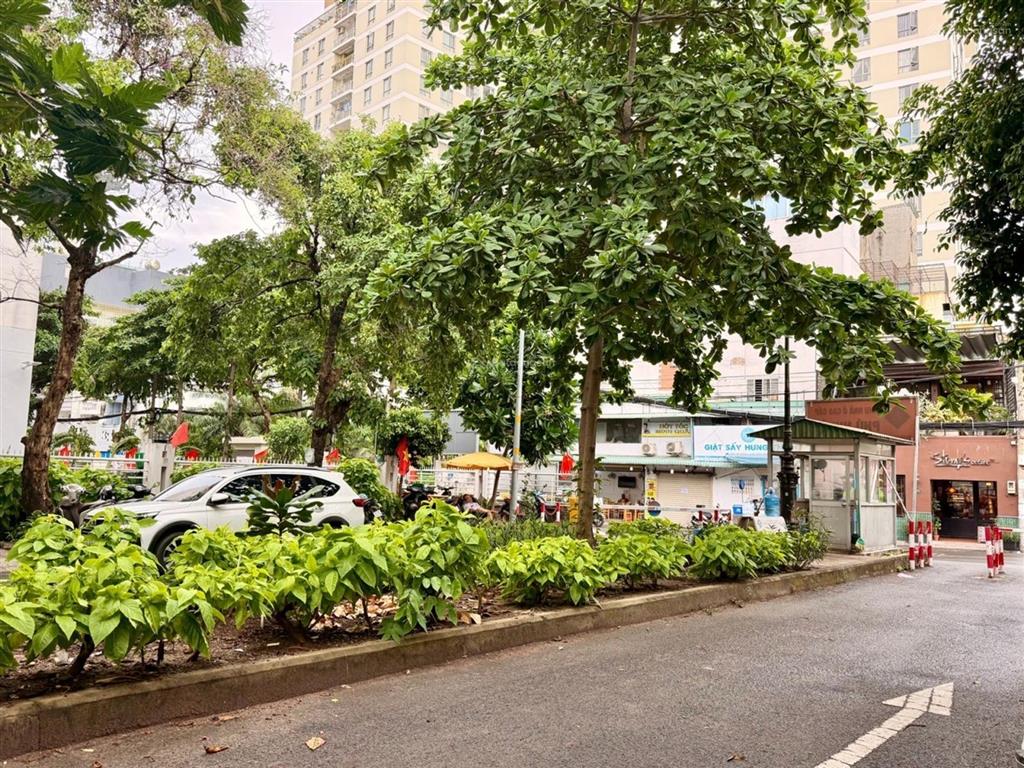 Gấp bán chung cư mt nguyễn thượng hiền g130m2, thang máy nhà đẹp, sổ hồng 7,2tỷ