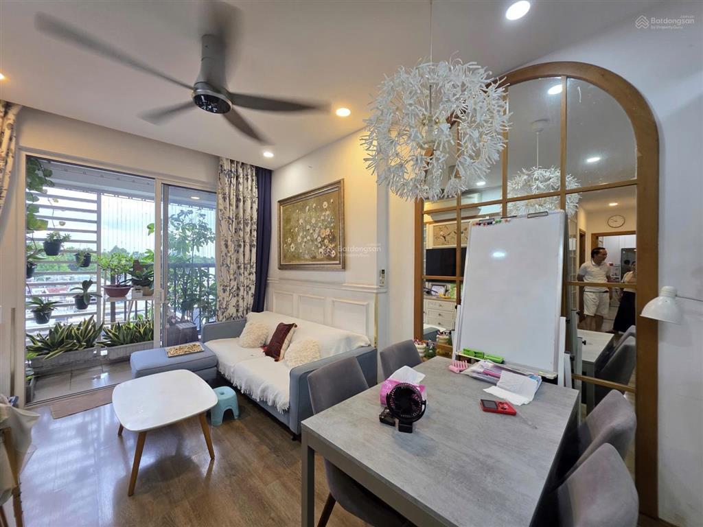 Bán căn 3pn 2wc full nội thất giá 8.73 tỷ nhận nhà ngay 98m2 sạch sẽ y hình
