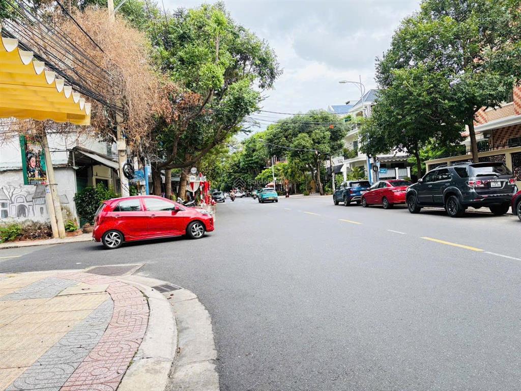 Bán đất mặt tiền phường 9 vũng tàu 190m ngang 10m siêu đẹp. vị trí buôn bán đông đúc. cho thuê tốt
