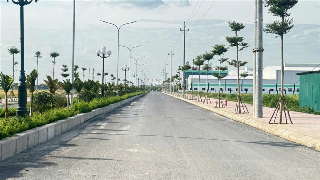 Bán đất tại cụm công nghiệp bình minh, 2,25 triệu / m2, 5000 m2, hạ tầng hoàn thiện 100%