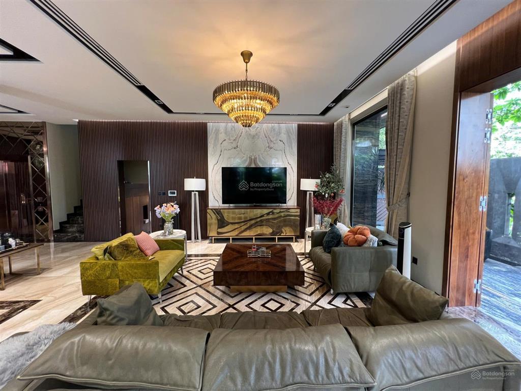 Bán bt nam thông 3 pmh q7 dt 300m2 nhà siêu đẹp giá 100 tỷ 0938 775 *** mr an