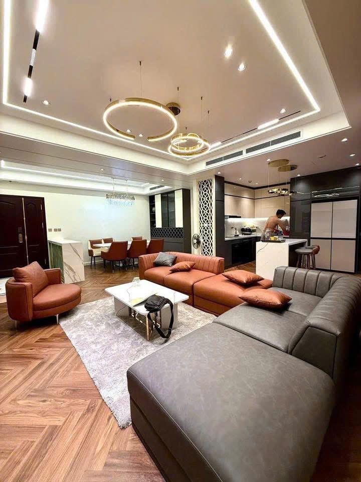Nhà em bán lại căn hộ 155m2, 3PN góc tòa CT3-Cland 81 Lê Đức Thọ giá 10,5 tỷ.LH:0983814882.