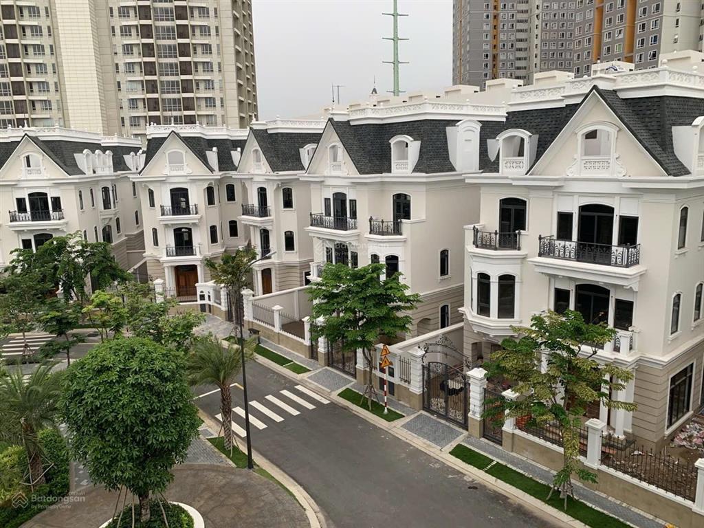 Chính chủ cần bán biệt thự căn góc 10x20m, 1 trệt + 3 tầng + 1 mái