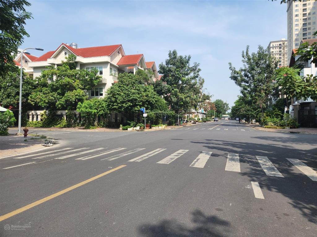Bán biệt thự góc 2 mặt tiền đường lớn khu him lam 6a trung sơn, giá cực tốt a.hiền 0931 017 ***