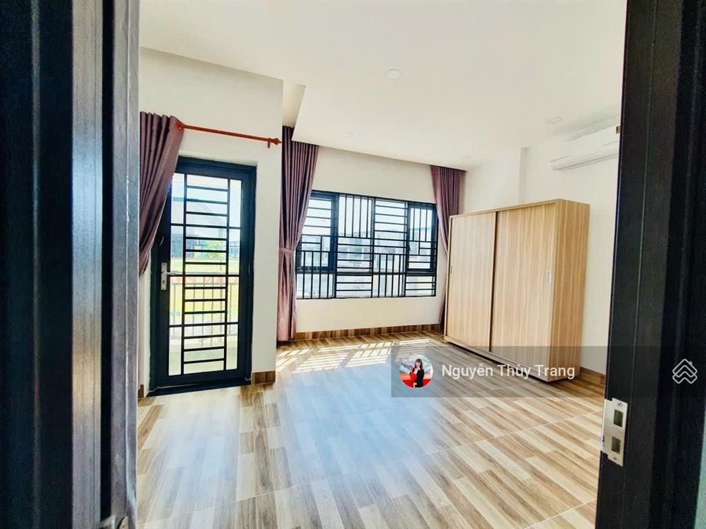 Cần bán nhà phố oasis city vị trí cực đẹp ngay trục đường lớn, gần trường đh việt đức