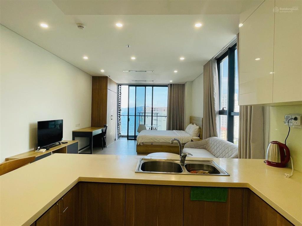 Kẹt tiền bán căn 65m loại 1 pn + view đông nam giá 3.7 tỷ , rẻ hơn thị trường mấy trăm triệu