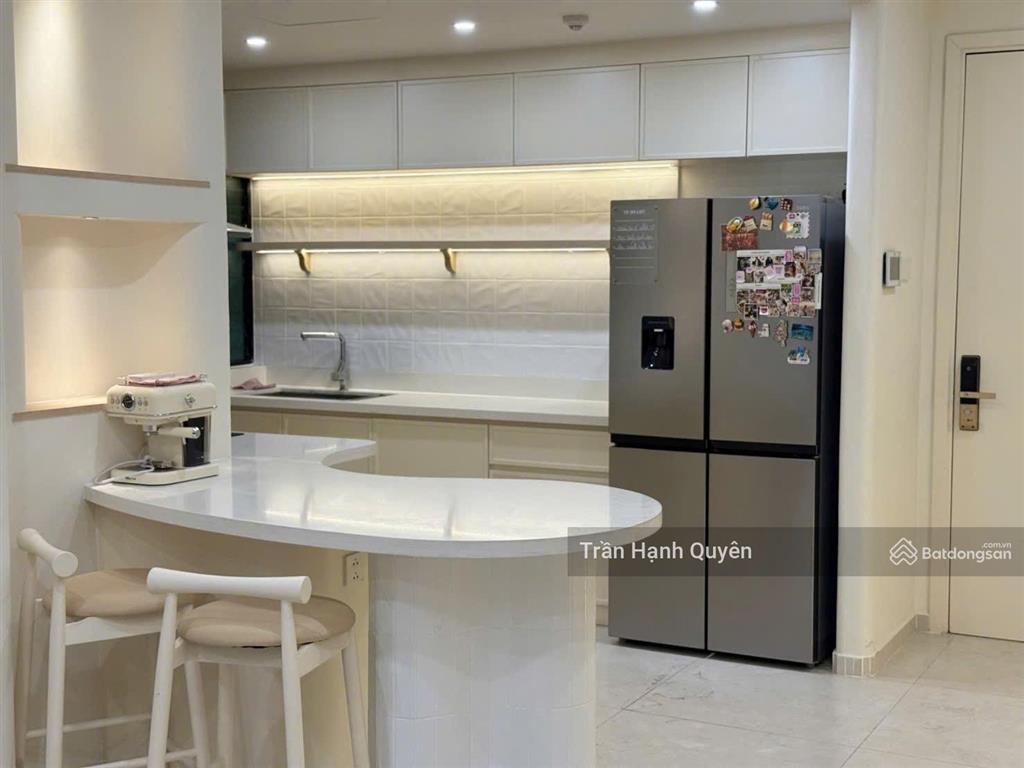 Đưa tới căn hộ 2pn nhà đẹp giá bán 9,8 tỷ full nội thất đã có sổ xem là mê ngay