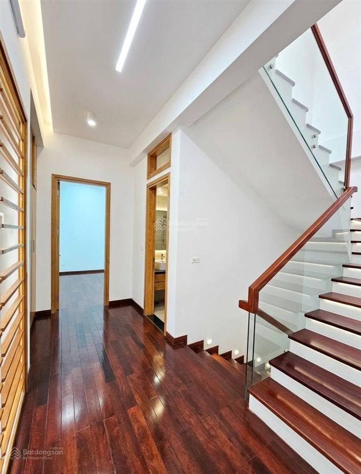 Chính chủ cần bán 89m2 x 5 tầng, thoáng sáng ở sướng, chỉ 2 phút con đến trường kđt văn quán