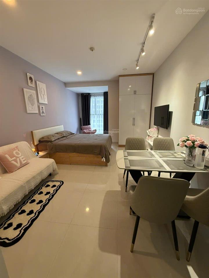 Bán saigon royal quận 4 view pháo hoa 35m2 4,5 tỷ bao hết