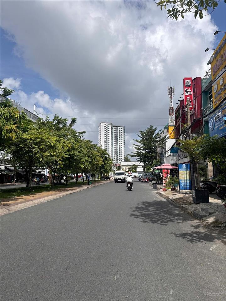 Bán nhà đường đồng đen tân bình sổ hồng riêng , nhà mặt tiền đường lớn lưu thông thuận tiện,an ninh