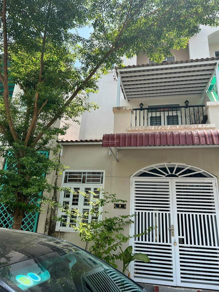 Cần bán nhà 1 trệt 2 lầu 5x12m khu tây sông hậu