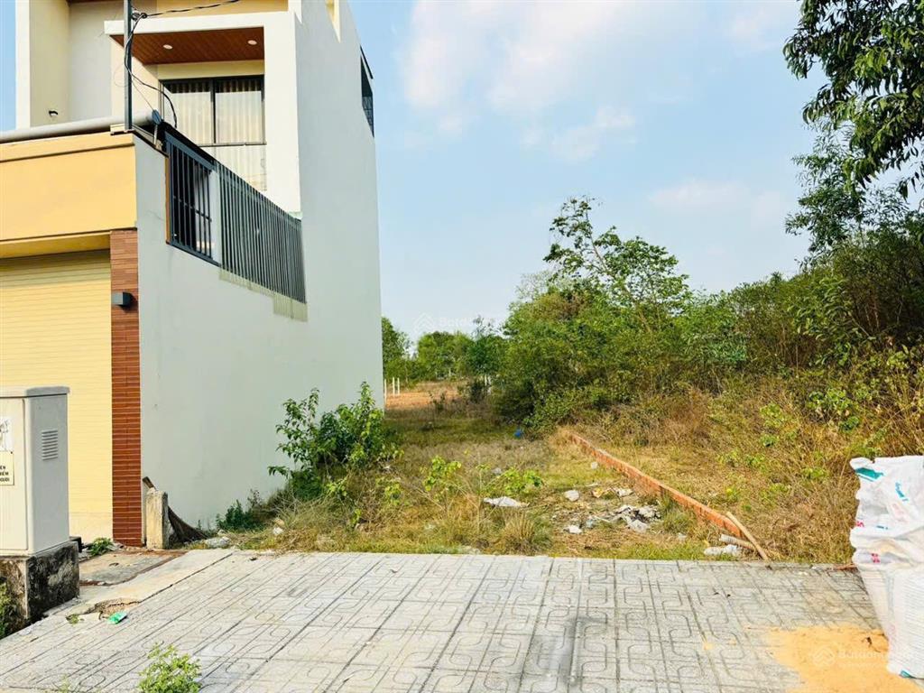 Chủ ngộp bán gấp lô 5x17m ngay ấp cây sộp củ chi, đường nhựa 8m