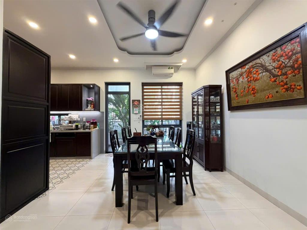 Biệt thự vườn giá chỉ 228tr/m2, sở hữu vị trí đắc địa gần công viên, siêu thị, trường học quốc tế