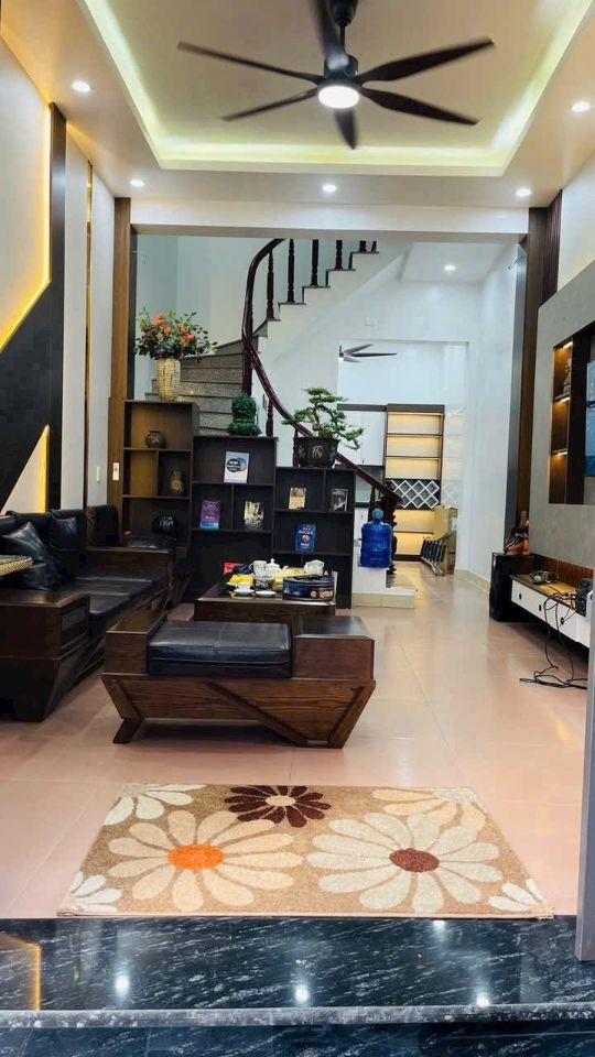 Bán nhà ngõ phố Quang Trung đối diện Viện Mắt, TP HD, 45.6m2, mt 4m, 3 ngủ, 2 vs, nhà dân xây