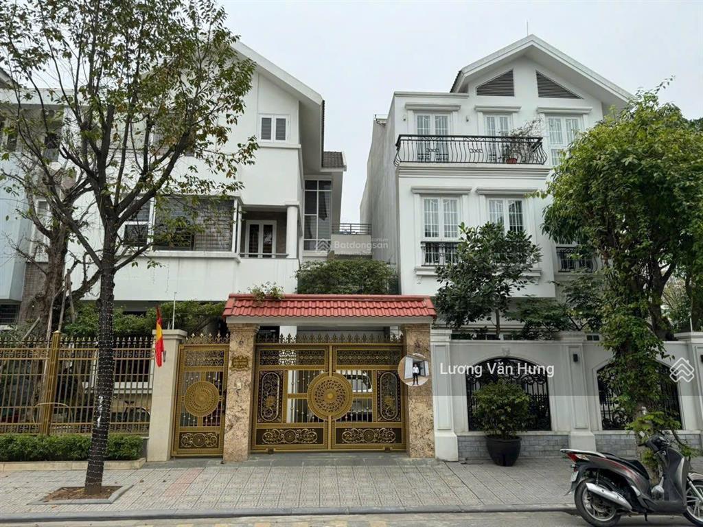 Bán gấp biệt thự văn phú, hoàn thiện đẹp dt 225m mt 11m 4 tầng thang máy full nội thất nhỉnh 36 tỷ