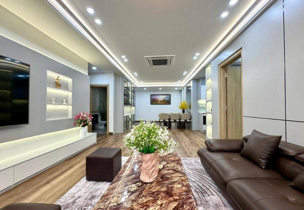 Bán chung cư Ngoại giao đoàn – căn góc 3 ngủ ( 130m2) – nhà siêu đẹp.