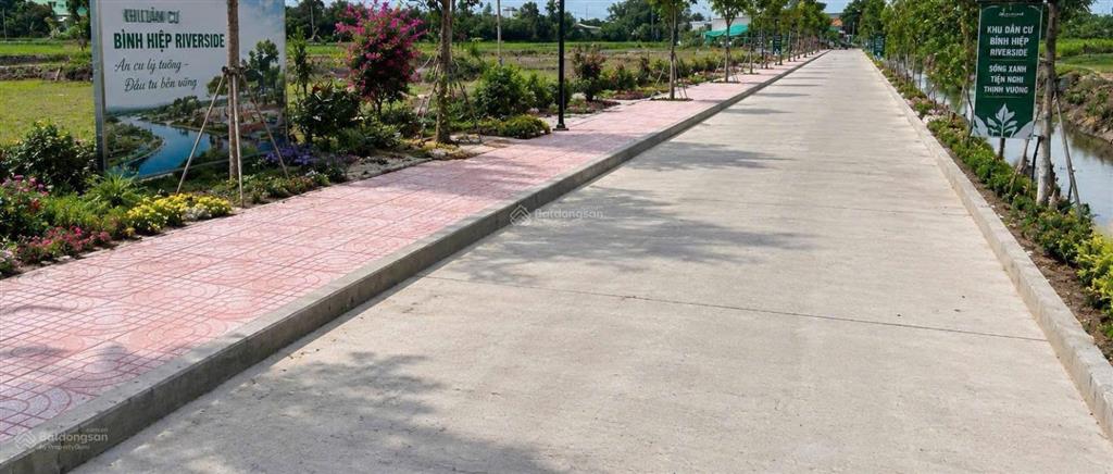Bán gấp 1.000m đất thổ cư tx. kiến tường chỉ 2 lô duy nhất giá này! 0945 585 ***