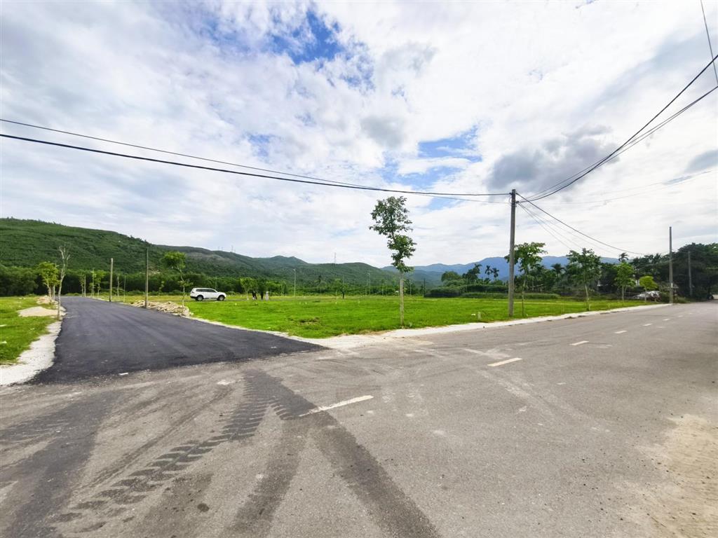 Đất mặt tiền đường dh8 hòa tiến đà nẵng đồng xanh village