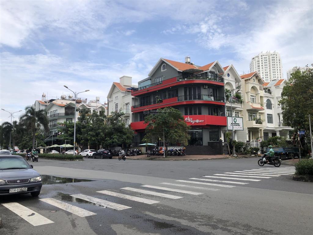 Bán nhà góc 2 mặt tiền đường vị trí đẹp giá 46,5 tỷ có thang máy
