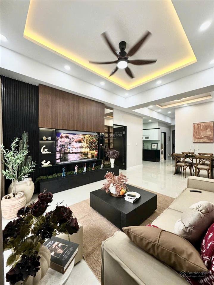 Bán căn hộ 3pn 3wc tại hùng vương plaza, giá tốt 9,65 tỷ, 130m2 0901 797 ***