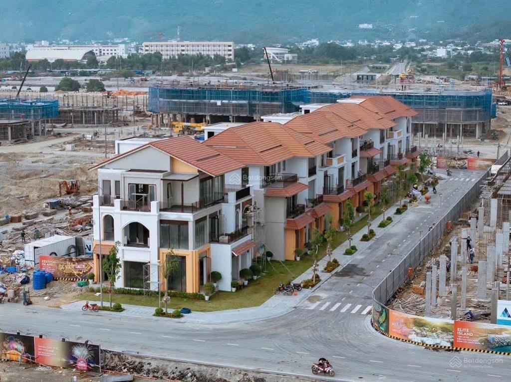 Charmora city sun nha trang căn liền kề, áp góc trục chính d6, trục di sản rộng 20m dt đất