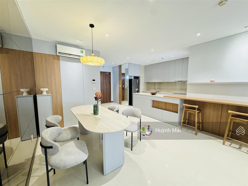 Nội thất cao cấp mới tinh. bán gấp căn hộ hà đô 2pn2wc 96m2. giá 13,4 tỷ (sổ hồng sẵn)