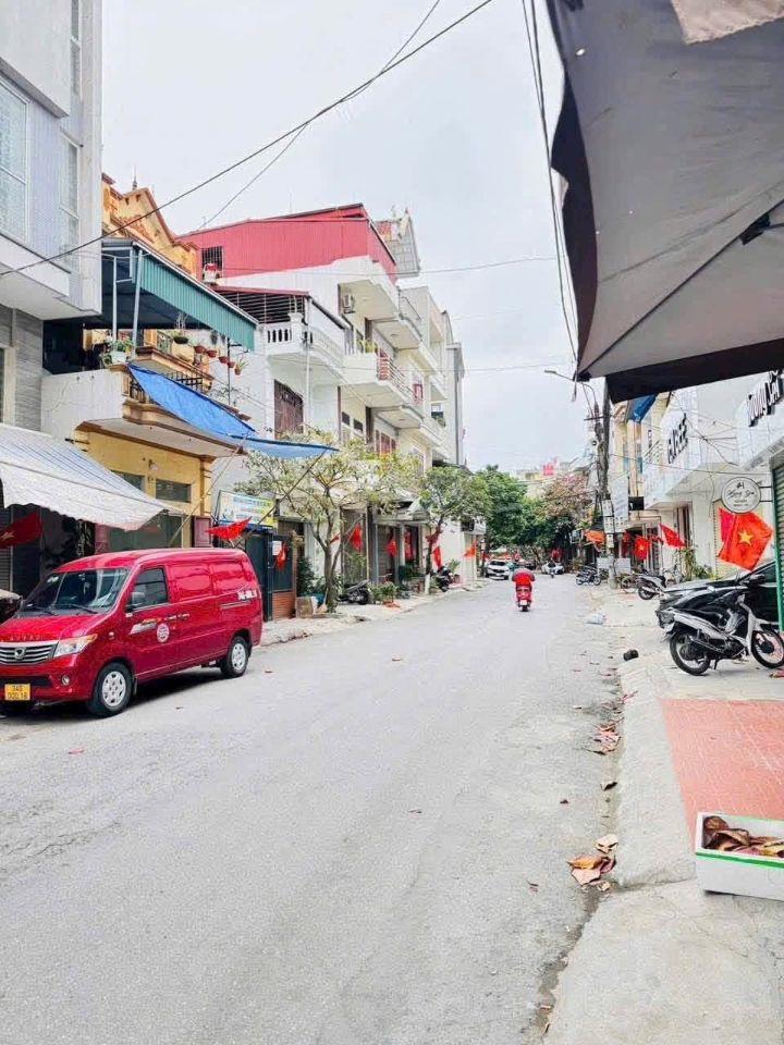 Bán nhà 3 tầng ngõ phố Nguyễn Chí Thanh, ph Tân Bình, TP HD, 58.5m2, mt 4.02m, ngõ oto chỉ 3.4 tỷ