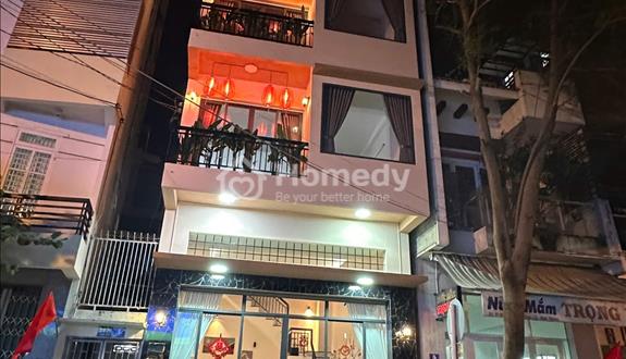 Bán nhà 4 tầng cách biển Nha Trang 5 phút di chuyển