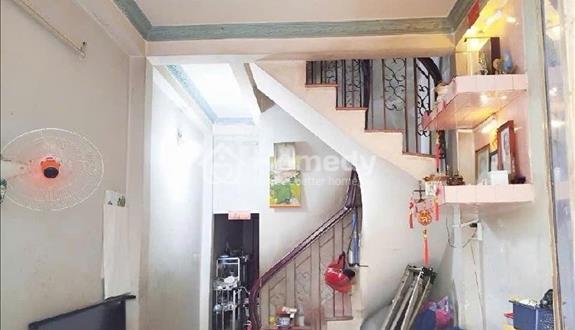 chỉ 1 căn duy nhất tại đường cách mạng tháng tám - nhà đẹp cao tầng - không lộ giới