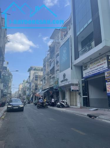 Bán nhà hxh 8M đường Sư Vạn Hạnh P12, Quận 10. Gần Vạn Hạnh Mall 7x18M, trệt 3 lầu 25 tỷ