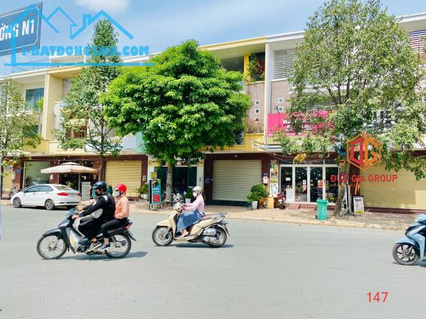 Nhà bán mặt tiền đường N1 khu dân cư D2D phường Thống Nhất 1 trệt 2 lầu 90m2 giá 13,5 tỷ