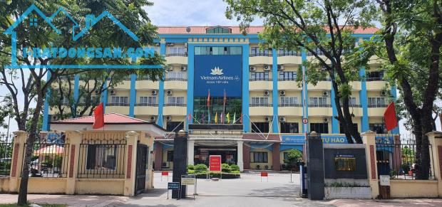 Bán Nhà Mặt Phố Nguyễn Sơn, Vị trí Vip, Hàng xóm Phương Hiền Chi Complex, Viet Nam