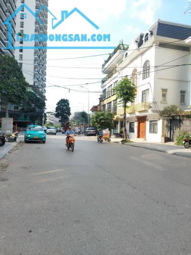 ⚜️ NHÀ HÀNG CỰC VIP - MẶT PHỐ XUÂN DIỆU, VIEW HỒ TÂY, 70M2 5T MT 5.5M, CHỈ 36 TỶ ⚜️