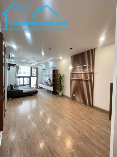 Chung cư ECO LAKEVIEW 32 Đại Từ-DT 74 m2-TẦNG TRUNG-2 NGỦ-2 WC-CÓ SLOT Ô TÔ-FULL NỘI THẤT.