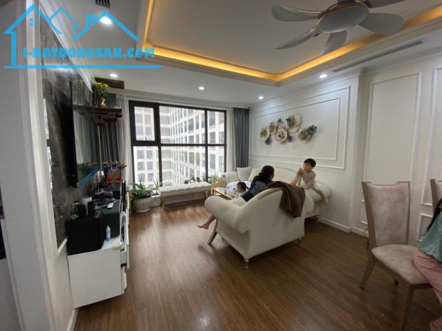Bán căn Tòa G3 Chung cư Sunshine Garden-DT 109 m2-TẦNG TRUNG-3 NGỦ-2 WC-FULL NỘI THẤT.