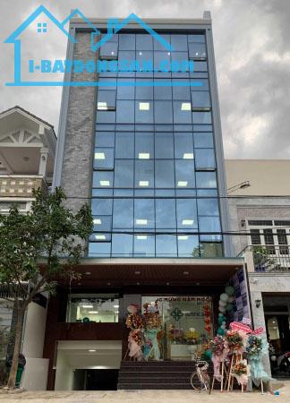 Bán Tòa Văn Phòng Mặt Phố Nguyễn Văn Huyên, Cầu Giấy DT 192m2, 8T, MT 8,6m. Giá Cực Rẻ