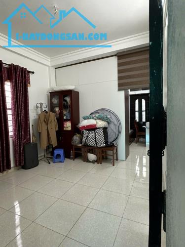 BÁN NHÀ TỔ 5 YÊN NGHĨA – NGÕ NÔNG, THÔNG – 35M², 4 TẦNG-DÂN XÂY-AN NINH TỐT-OTO ĐỖ CỬA