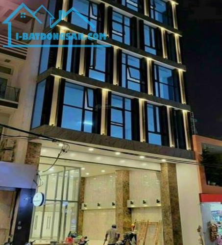 Bán Tòa Văn Phòng Mặt Phố Đốc Ngữ, Ba Đình DT 250m2, 11T, MT 8.1m. Giá Cực Rẻ