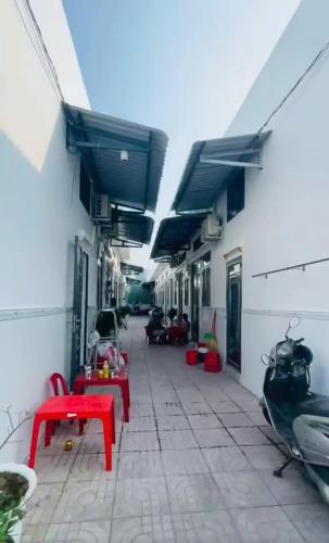 Cắt lỗ 250tr bán dãy trọ 12 phòng (197m2) giá 1,52 tỷ đang cho thuê 20tr/th chợ Bình Chánh