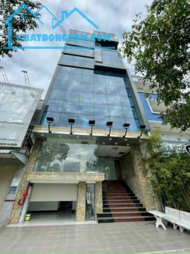 Bán Tòa Văn Phòng Mặt Phố Đoàn Trần Nghiệp, Hai Bà Trưng DT 196m2, 9T, MT 7.9m