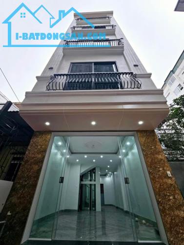 Nhà Đẹp về ở Luôn-Ô Tô Đỗ Cửa - Cách UBND Phụng Châu 50m-Cách Hà Đông 20p