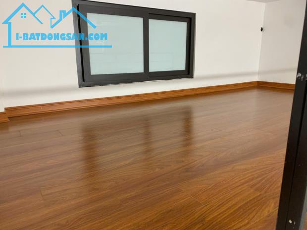 Tòa CCMN Mỗ Lao HĐ 90m2* thang máy +gác xép – 19.75 tỷ