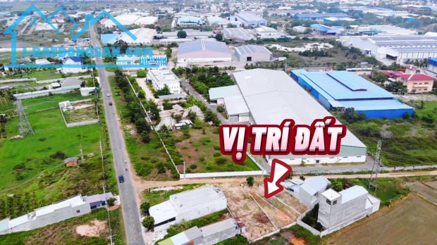 Lô đất đẹp mặt đường lớn sau lưng khu công nghiệp Phan Thiết khu đông dân cư