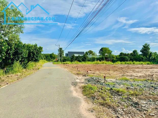 NỢ TIỀN CẦN BÁN GẤP 1004M2 ĐẤT SỔ RIÊNG GẦN KCN ĐANG HOẠT ĐỘNG CÓ CHỢ, TR HỌC. GIÁ 190TR