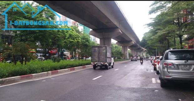 HÀNG HIẾM CHÍNH CHỦ BÁN GẤP PHÂN LÔ PHỐ HÀO NAM DT58m2 + Ô TÔ KINH DOANH